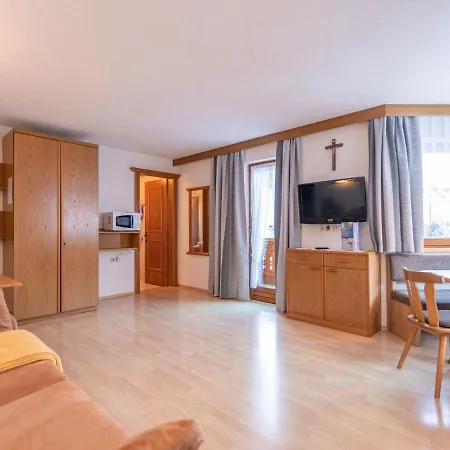 Apartment Romantica-1 By Interhome